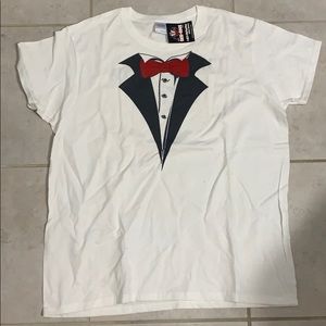 Tux T-shirt Women’s Large NWT